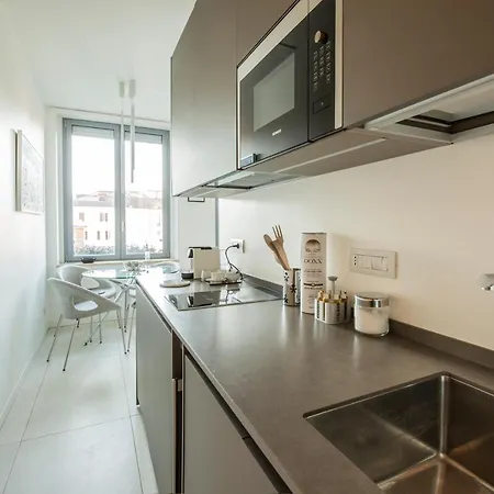 Cadorna 10 Apartment